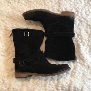 Black suede Boots 👢